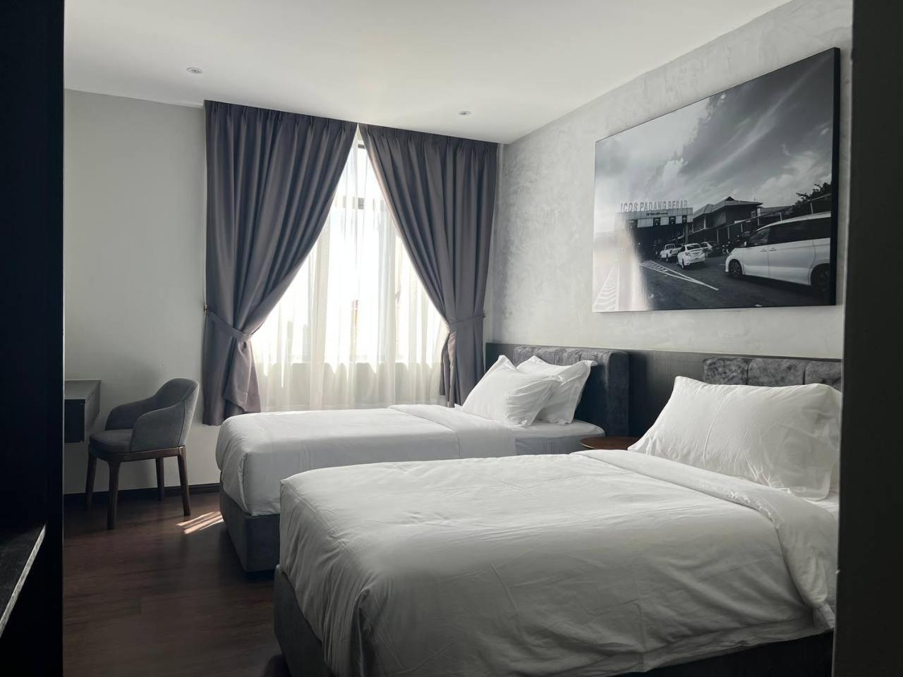 All In Hotel Кангар Екстер'єр фото