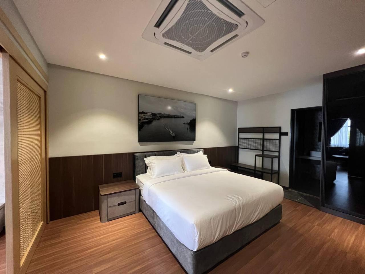 All In Hotel Кангар Екстер'єр фото