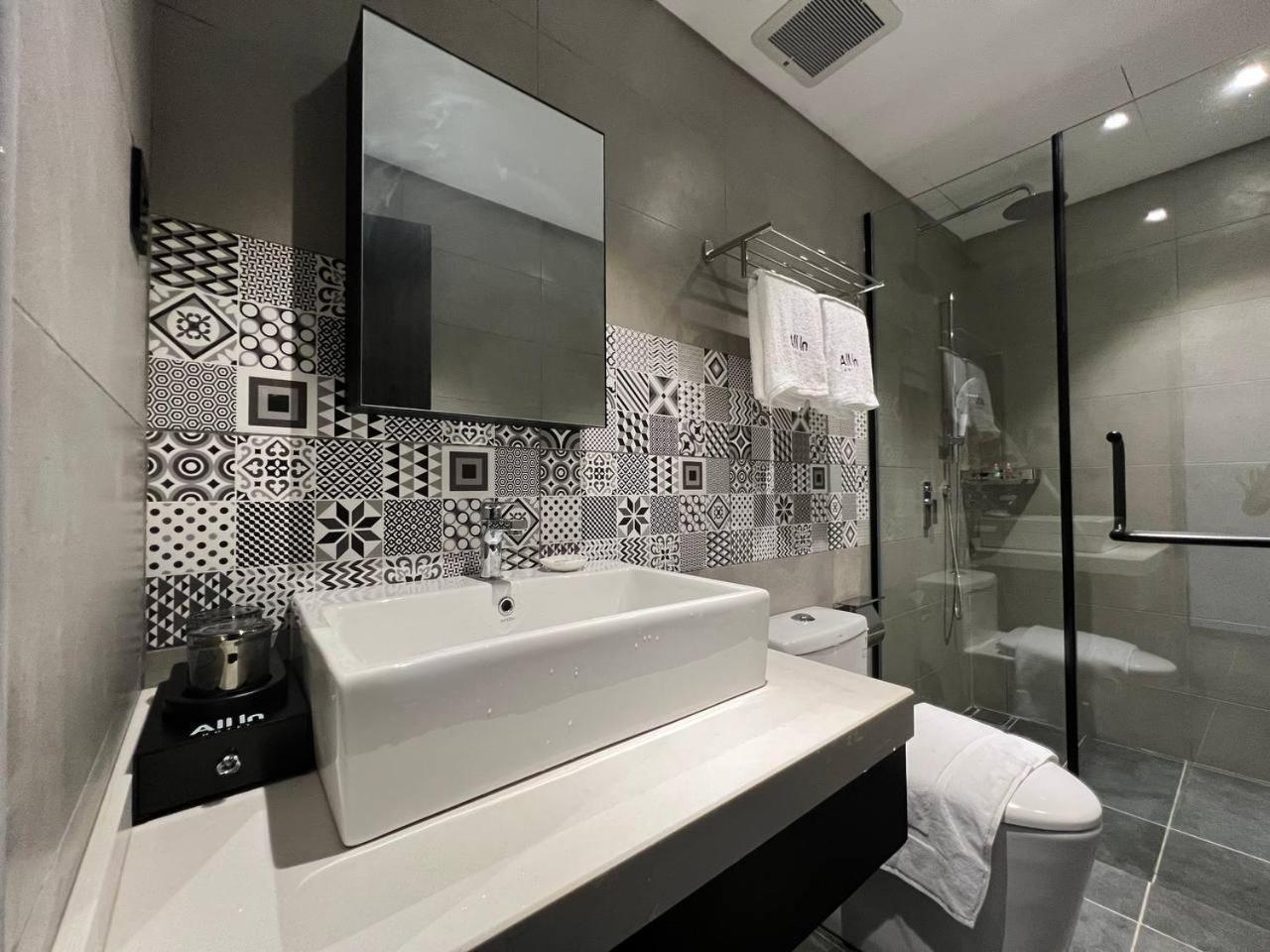 All In Hotel Кангар Екстер'єр фото